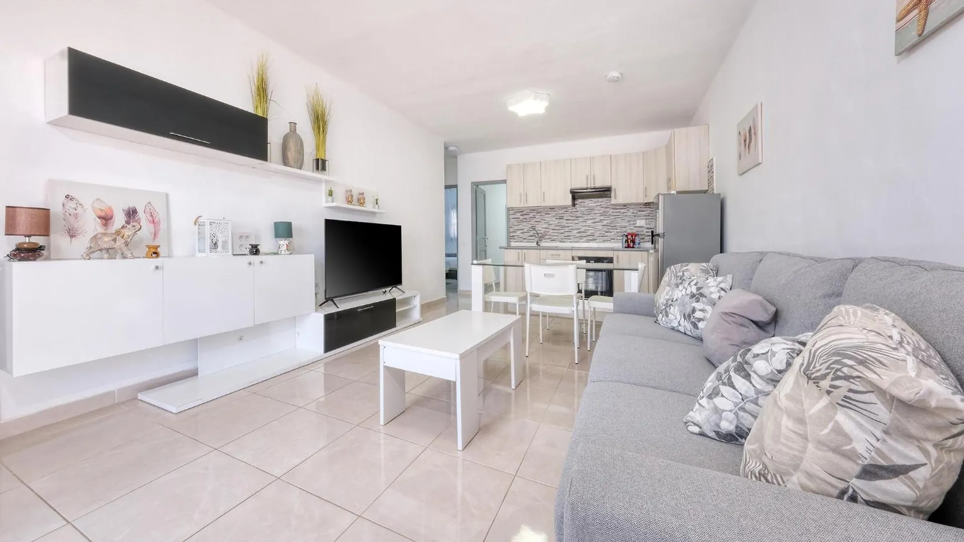 Happy Beach Home Puerto del Carmen  Holiday home